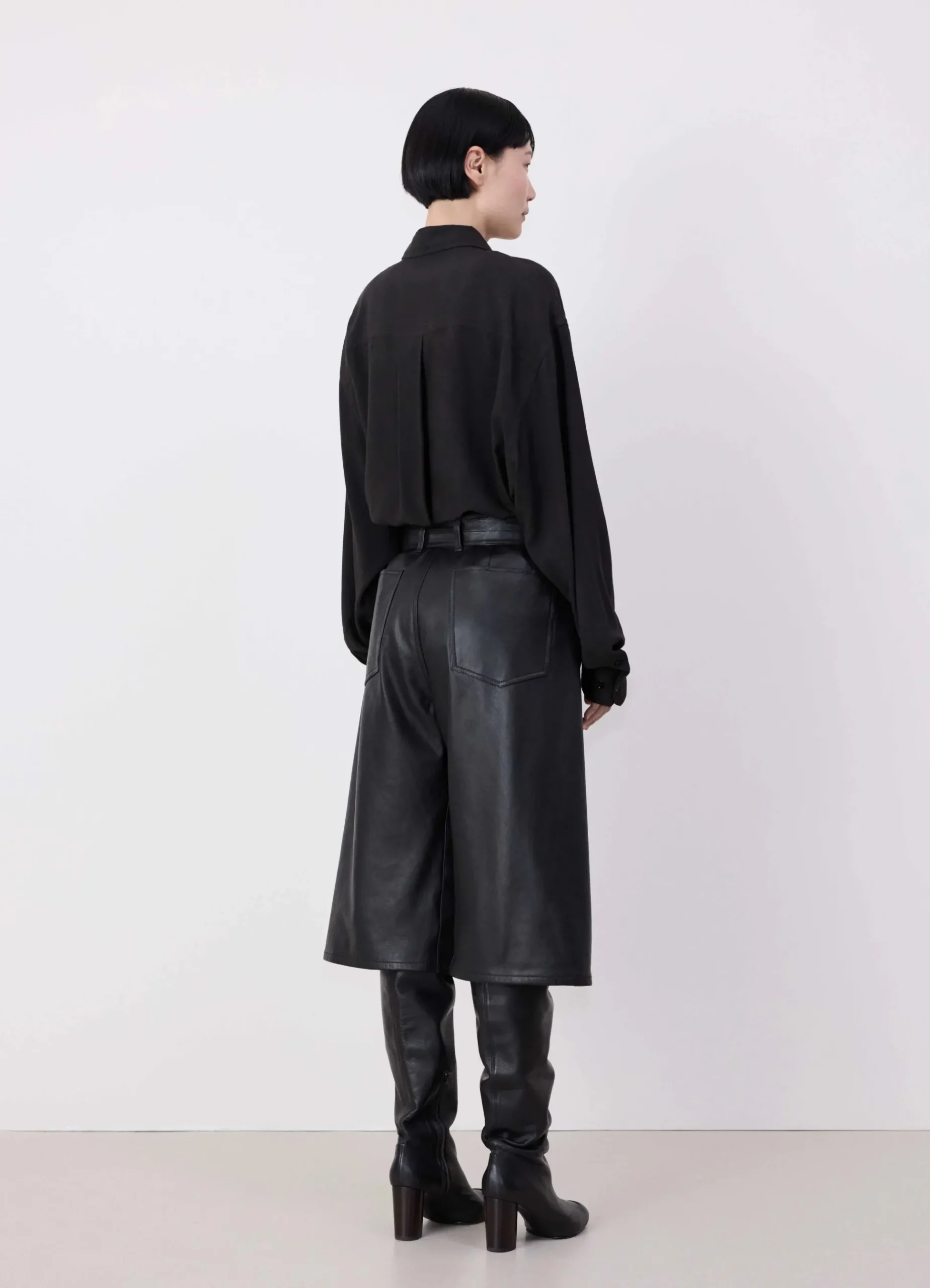 Outlet BERMUDA EN CUIR Femme Pantalons
